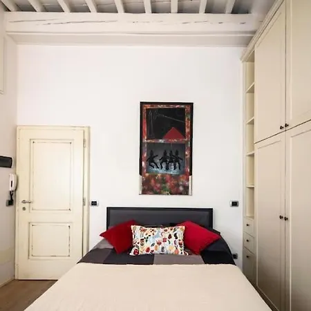 La Via Del Ponte Vecchio