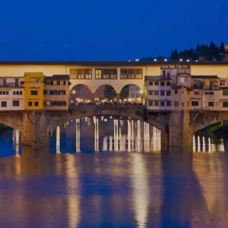 아파트 La Via Del Ponte Vecchio *